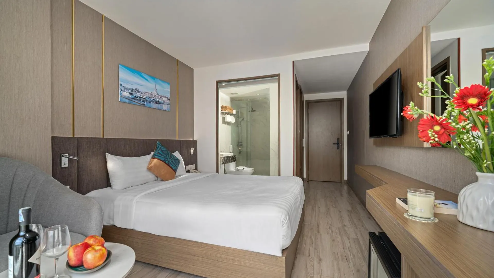Sochi Hotel Nha Trang 4*,
